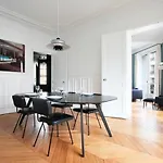 Magnifique Champs-elysees / Arc De Triomphe Apartmán Paříž