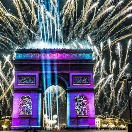 Magnifique Champs-elysees / Arc De Triomphe Appartement *